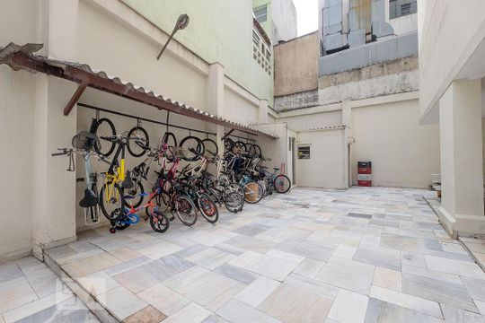 Área comum de apartamento para alugar com 3 quartos, 136m² em Pinheiros, São Paulo