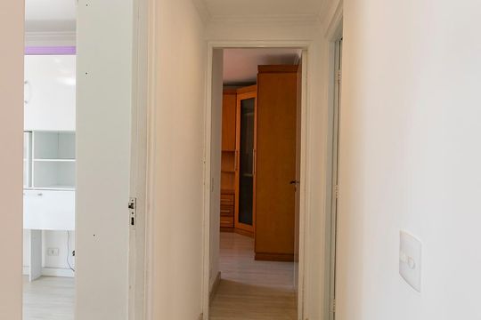Coredor de apartamento à venda com 2 quartos, 55m² em Chácara Califórnia, São Paulo
