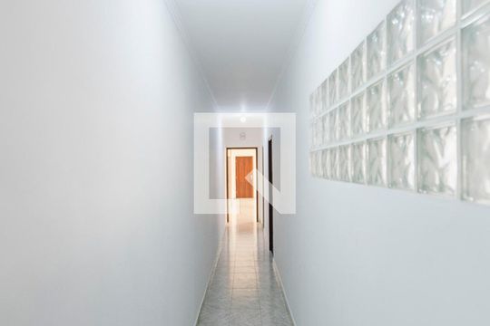 Corredor de casa para alugar com 3 quartos, 204m² em Vila Curuçá, Santo André