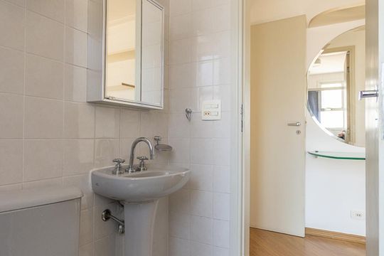 Banheiro Suíte de apartamento para alugar com 2 quartos, 74m² em Barra Funda, São Paulo