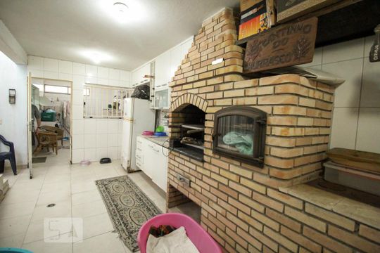 Churrasqueira de casa à venda com 5 quartos, 300m² em Vila Paulicéia, São Paulo
