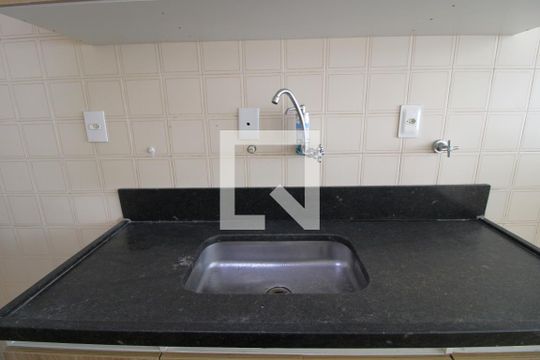 Cozinha de apartamento para alugar com 3 quartos, 90m² em Parque Residencial Julia, São Paulo