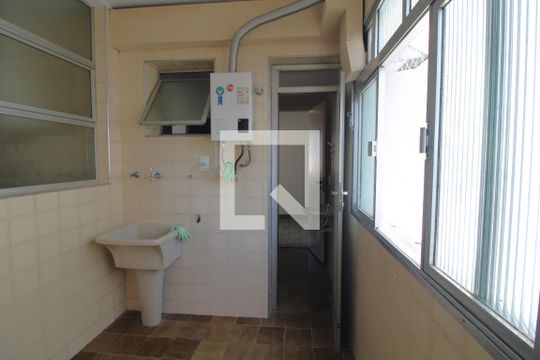 Área de Serviço de apartamento para alugar com 3 quartos, 90m² em Parque Residencial Julia, São Paulo