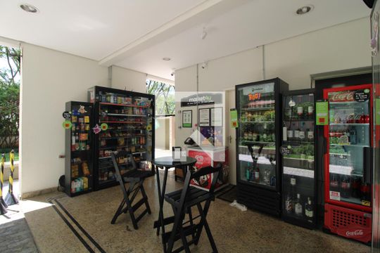 Área comum  de apartamento para alugar com 3 quartos, 90m² em Parque Residencial Julia, São Paulo