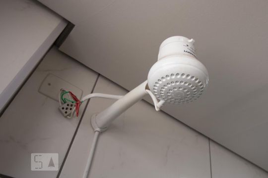 Banheiro social - chuveiro de apartamento para alugar com 2 quartos, 103m² em Presidente Médici, Ribeirão Preto