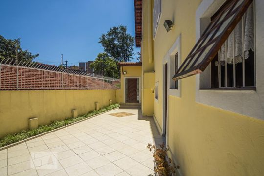 Quintal de casa à venda com 4 quartos, 400m² em Penha de França, São Paulo
