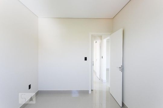 Quarto 1 de apartamento para alugar com 2 quartos, 50m² em Vila Esperança, São Paulo