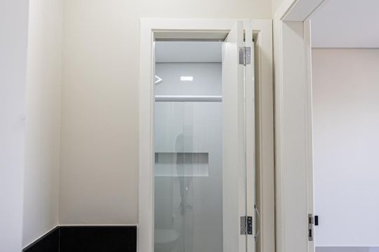 Banheiro Social de apartamento para alugar com 1 quarto, 42m² em Vila Esperança, São Paulo