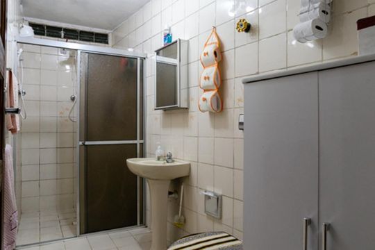 Banheiro de casa à venda com 2 quartos, 281m² em Vila São Vicente, São Paulo