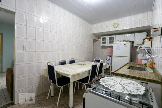 Cozinha de casa à venda com 2 quartos, 281m² em Vila São Vicente, São Paulo