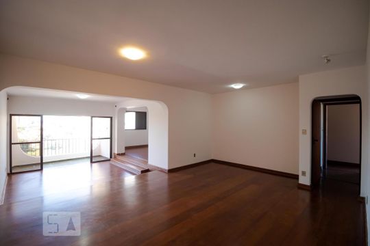 Apartamento à venda com 3 quartos, 230m² em Cambuí, Campinas