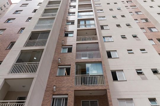 Fachada do bloco de apartamento para alugar com 3 quartos, 77m² em Jardim Flor da Montanha, Guarulhos