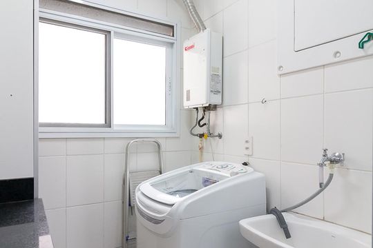 Área de serviço de apartamento para alugar com 3 quartos, 77m² em Jardim Flor da Montanha, Guarulhos