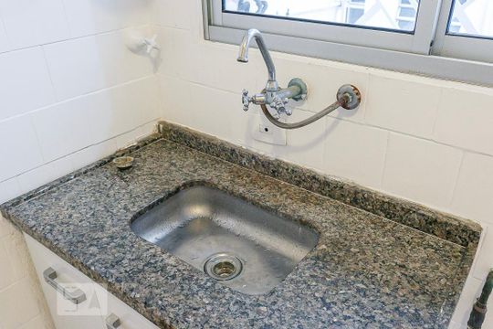 Pia de apartamento para alugar com 2 quartos, 55m² em Perdizes, São Paulo