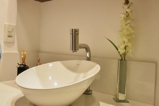Banheiro de apartamento à venda com 1 quarto, 43m² em Campo Belo, São Paulo