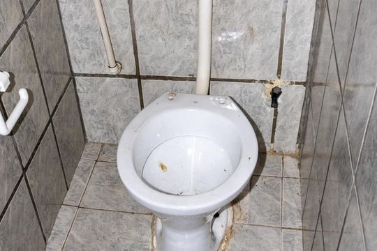 Banheiro de casa para alugar com 1 quarto, 55m² em Campo Grande, Rio de Janeiro