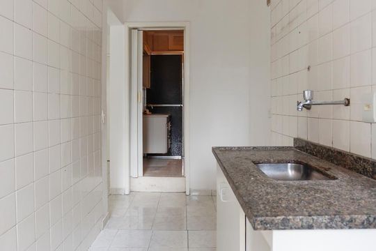 Cozinha de kitnet/studio à venda com 1 quarto, 33m² em Consolação, São Paulo