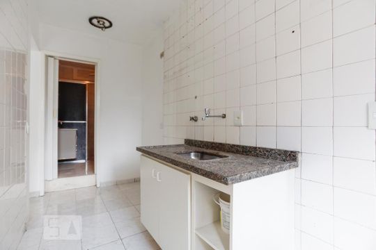 Cozinha de kitnet/studio à venda com 1 quarto, 33m² em Consolação, São Paulo