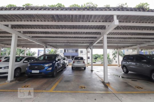 Garagem de apartamento para alugar com 2 quartos, 88m² em Jardim Bela Vista, Aparecida de Goiânia