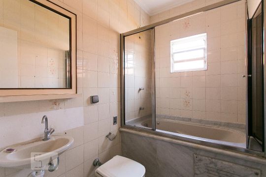 Banheiro da Suíte de casa à venda com 3 quartos, 280m² em Jardim Textil, São Paulo