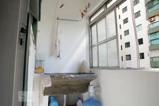 Cosinha de apartamento para alugar com 1 quarto, 53m² em Guilhermina, Praia Grande