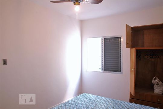 Quarto de apartamento para alugar com 1 quarto, 53m² em Guilhermina, Praia Grande