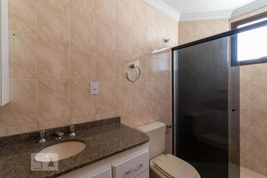 Banheiro da Suíte 1 de apartamento para alugar com 4 quartos, 207m² em Santana, São Paulo