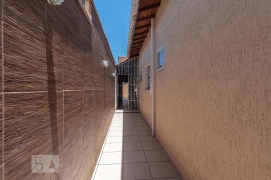 Quintal de casa à venda com 4 quartos, 336m² em Parque Jambeiro, Campinas