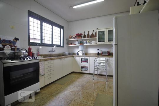 Cozinha de casa à venda com 4 quartos, 750m² em Jardim Leonor, São Paulo