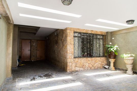 Garagem de casa à venda com 4 quartos, 216m² em Planalto Paulista, São Paulo