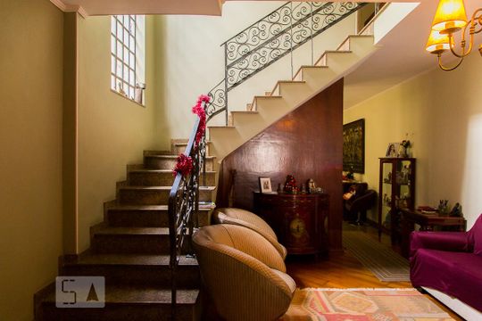 Escada de casa à venda com 4 quartos, 216m² em Planalto Paulista, São Paulo
