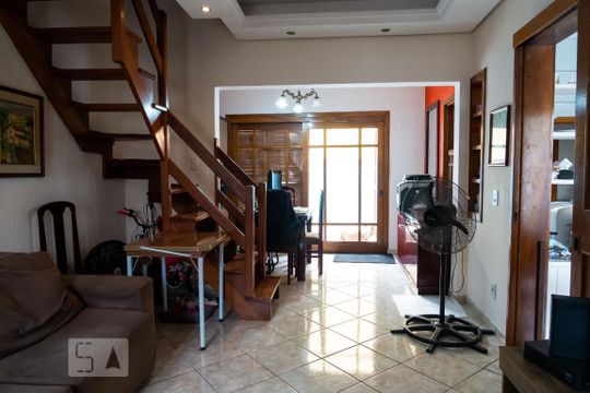 Casa à venda com 3 quartos, 180m² em Campo Novo, Porto Alegre