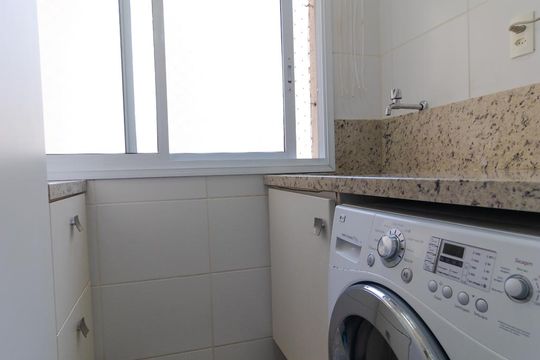 Área de Serviço de apartamento para alugar com 3 quartos, 73m² em Mansões Santo Antônio, Campinas
