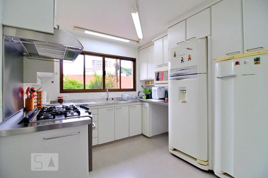 Cozinha de apartamento à venda com 4 quartos, 195m² em Vila Assunção, Santo André