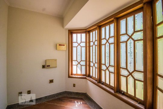 Escritório de casa à venda com 5 quartos, 700m² em Parque Taquaral, Campinas