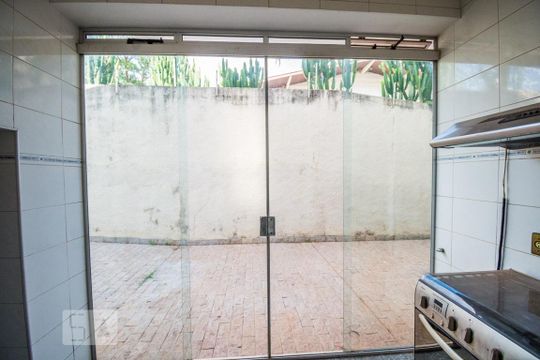 Área de Serviço de casa para alugar com 5 quartos, 700m² em Parque Taquaral, Campinas