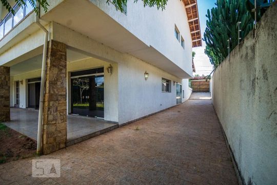Garagem de casa à venda com 5 quartos, 700m² em Parque Taquaral, Campinas