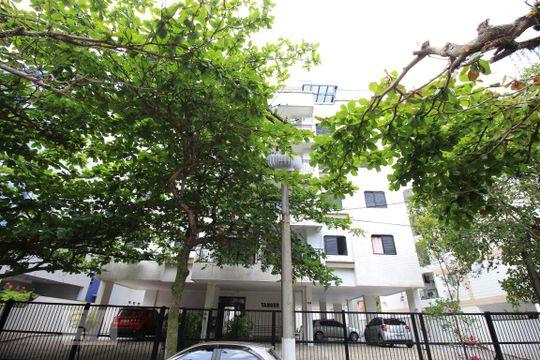 Fachada de apartamento para alugar com 2 quartos, 65m² em Jardim Las Palmas, Guarujá