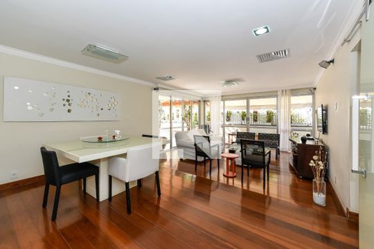 Apartamento à venda com 3 quartos, 200m² em Copacabana, Rio de Janeiro