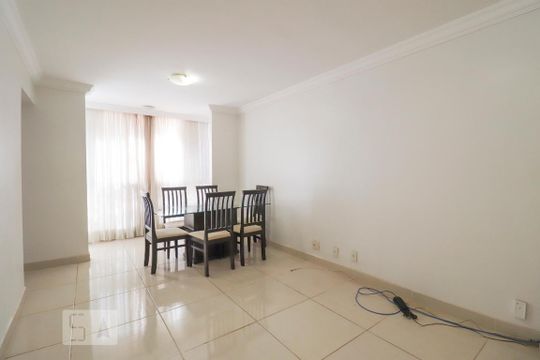 Sala de apartamento para alugar com 3 quartos, 84m² em Setor Urias Magalhães, Goiânia