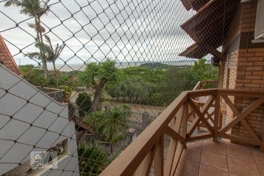 Suíte - sacada de casa de condomínio à venda com 3 quartos, 278m² em Ipanema, Porto Alegre