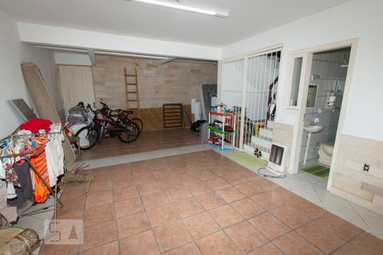 Garagem de casa de condomínio à venda com 3 quartos, 278m² em Ipanema, Porto Alegre