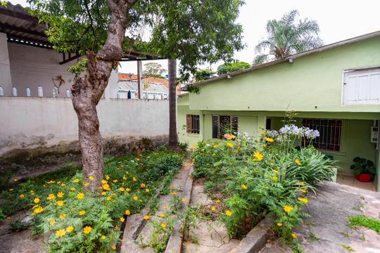 Quintal de casa à venda com 6 quartos, 576m² em Vila Osasco, Osasco