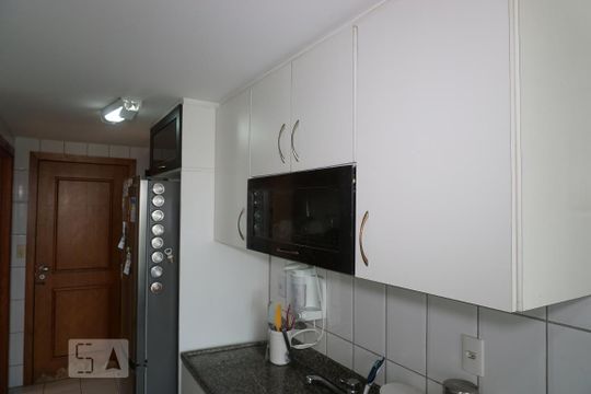 Cozinha - Armários de apartamento para alugar com 3 quartos, 99m² em Barra da Tijuca, Rio de Janeiro