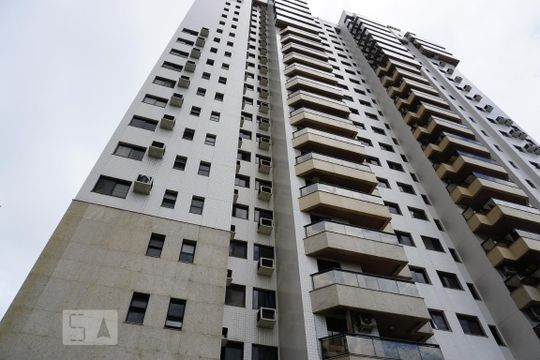 Fachada de apartamento para alugar com 3 quartos, 99m² em Barra da Tijuca, Rio de Janeiro