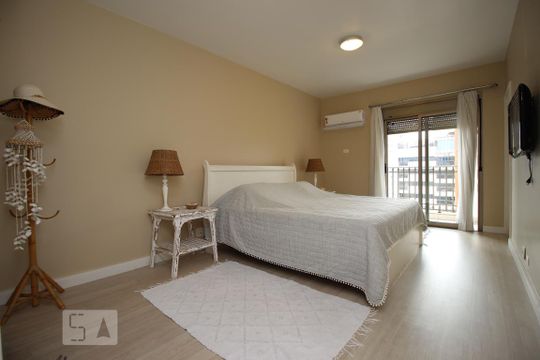 Quarto de apartamento para alugar com 4 quartos, 200m² em Praia das Astúrias, Guarujá