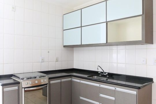 Cozinha de apartamento para alugar com 3 quartos, 90m² em Jardim Esplanada, São José dos Campos