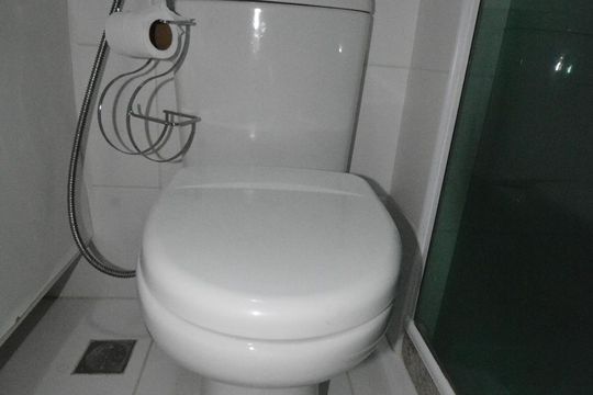 Banheiro da Suíte de apartamento para alugar com 3 quartos, 65m² em Penha, Rio de Janeiro