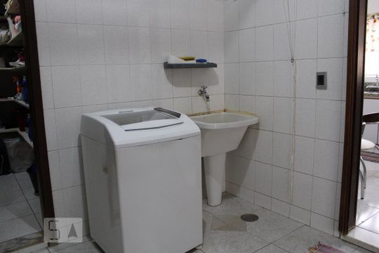 Área de Serviço de casa à venda com 3 quartos, 380m² em Vila Brandina, Campinas