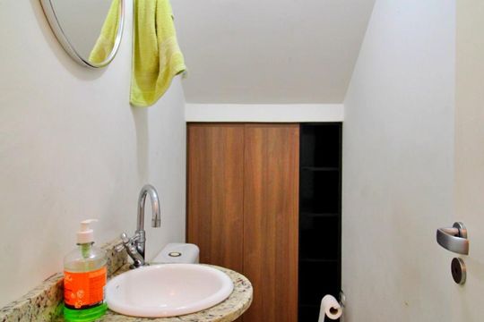 Lavabo de casa à venda com 3 quartos, 198m² em Vila Alice, Santo André